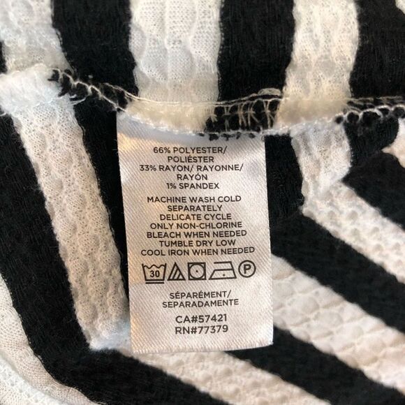 Ann Taylor Factory White Blouse Black Stripes Off The Shoulder XS - Picture 7 of 9